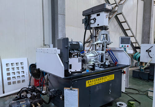 多轴钻床与多轴器的区别